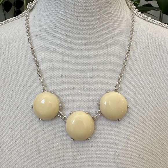 Silver Tone Chain 3 Three Round Beige Off-White Plastic Stones Necklace 23.5" - Picture 3 of 9